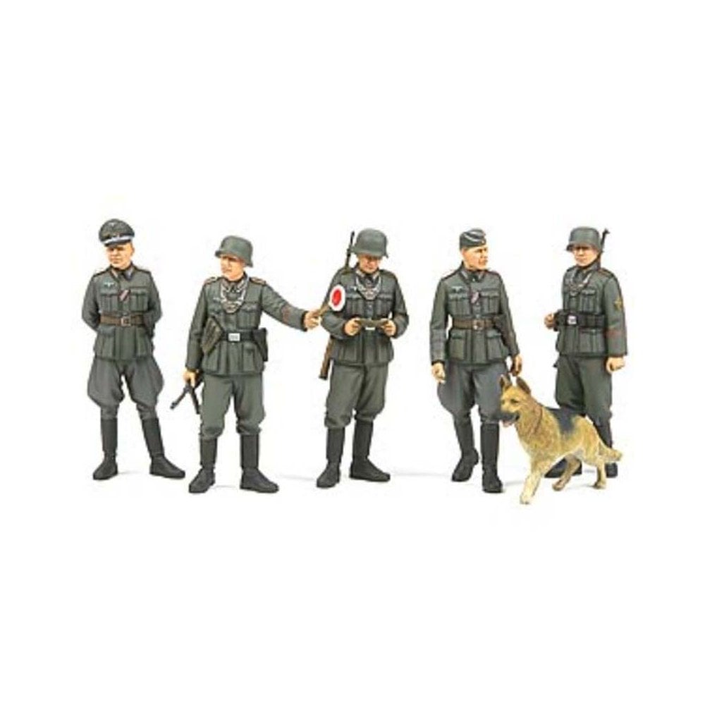 Tamiya German WWII Field Police Set (1/35) 35320 Tamiya German WWII Field Police Set (1/35) 35320