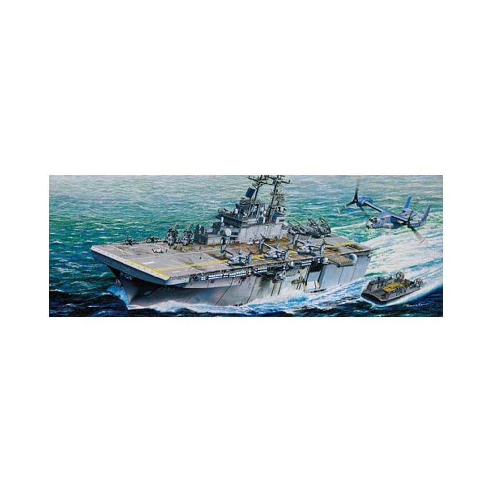 1/350 USS Wasp LHD-1 Trumpeter 05611 1/350 USS Wasp LHD-1 Trumpeter 05611