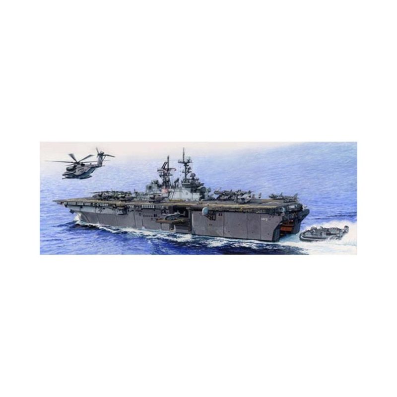 1/350 USS Iwo Jima LHD-7 Trumpeter 05615 1/350 USS Iwo Jima LHD-7 Trumpeter 05615