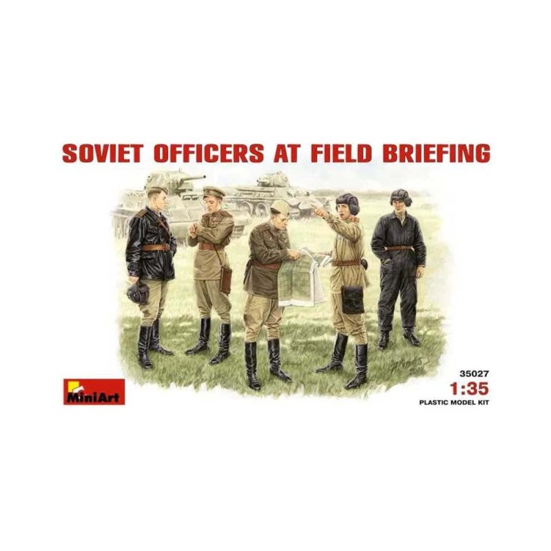 Miniart Soviet Officers at Field Briefing (1/35) 35027