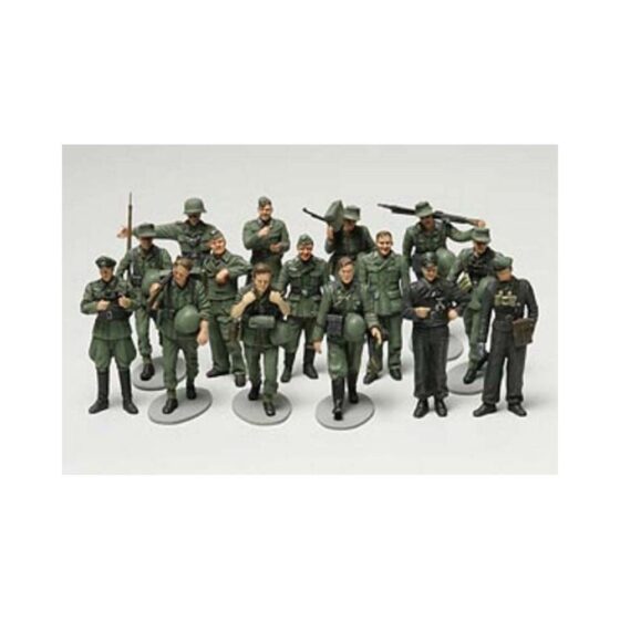 Tamiya WWII German Infantry on Maneuvers (1/48) 32530 Tamiya WWII German Infantry on Maneuvers (1/48) 32530