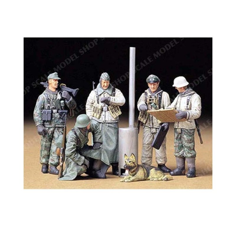 Tamiya German Soldiers Field Briefing (1/35) 35212