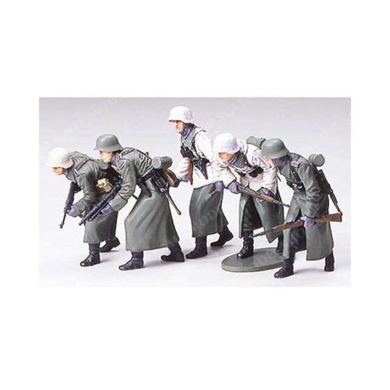 Tamiya German Assault Infantry (Winter) (1/35) 35256 Tamiya German Assault Infantry (Winter) (1/35) 35256