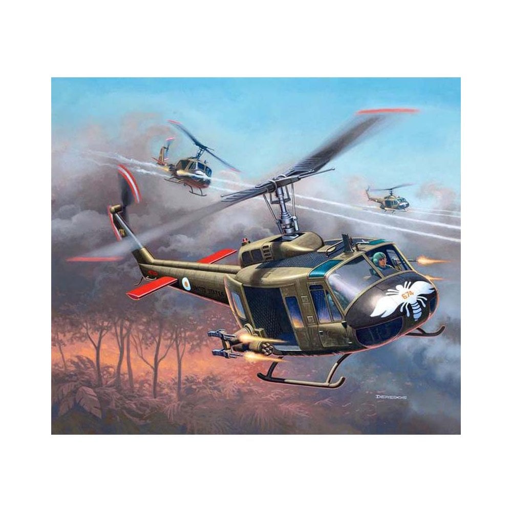 1/100 Bell UH-1H Gunship Revell 04983 1/100 Bell UH-1H Gunship Revell 04983