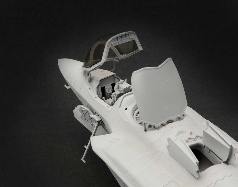 Italeri RAF F-35B STOVL Lightning II (1/48) 2810 Italeri RAF F-35B STOVL Lightning II (1/48) 2810