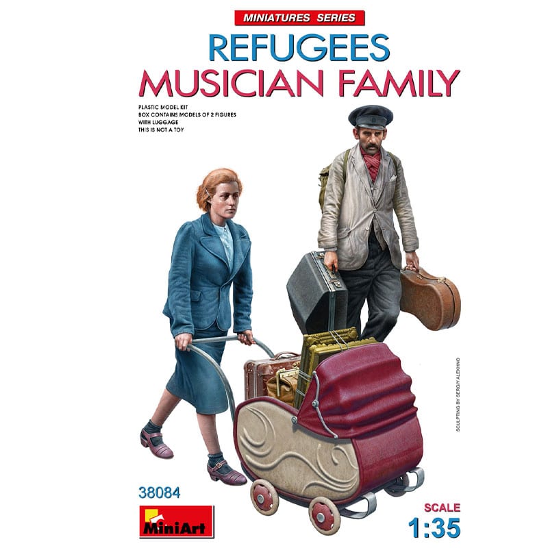 Miniart Refugees. Musician Family 38084 (1/35) 38084