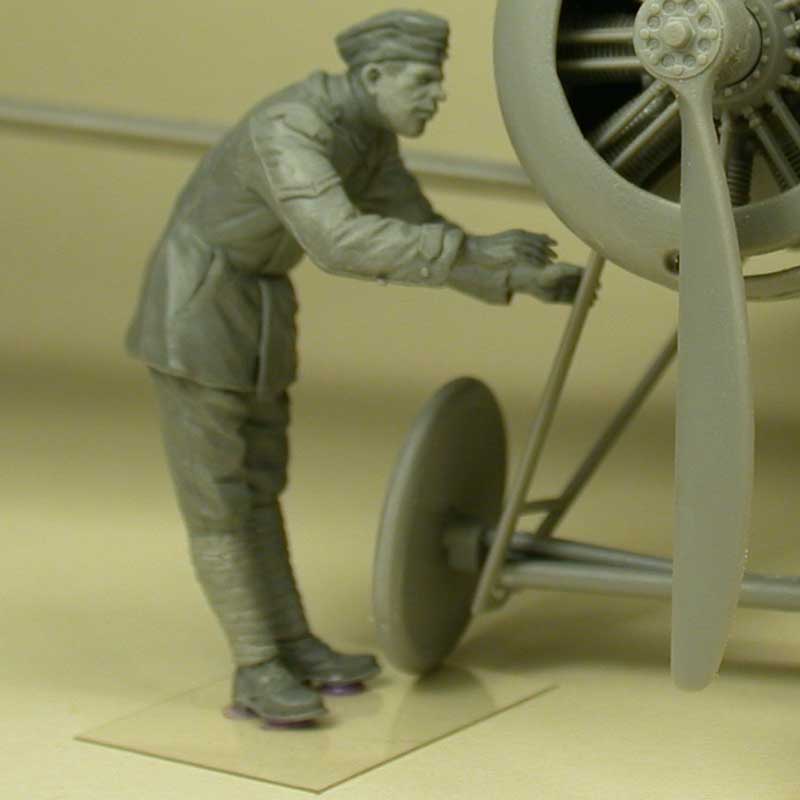 Copper State Models RFC Air Mechanic Checking (1/32) F32-026