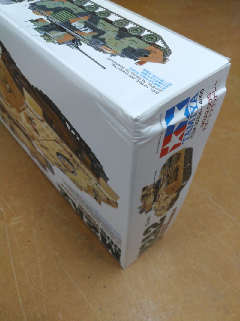 Tamiya M2A2 Bradley ODS IFV Iraq 03 (1/35) 35264 *Damaged Box*