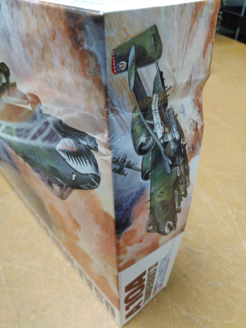 Tamiya U.S.A.F. A-10A Thunderbolt II (1/48) 61028 *Damaged Box*