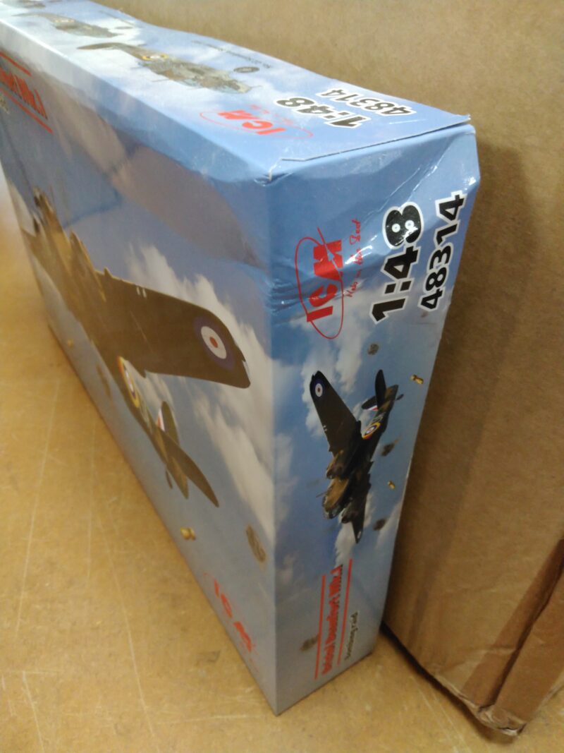 1/48 Bristol Beaufort Mk.I Bombing Raid ICM 48314 *Damaged Box*