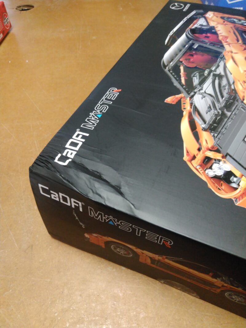 1/8 Mazda RX-7 CaDA Bricks C61502W *Damaged Box*