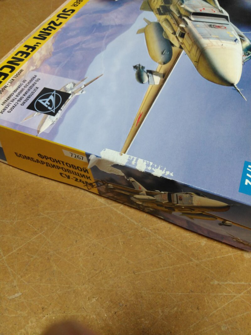 1/72 Front Bomber Su-24M Zvezda 7267 *Damaged Box*