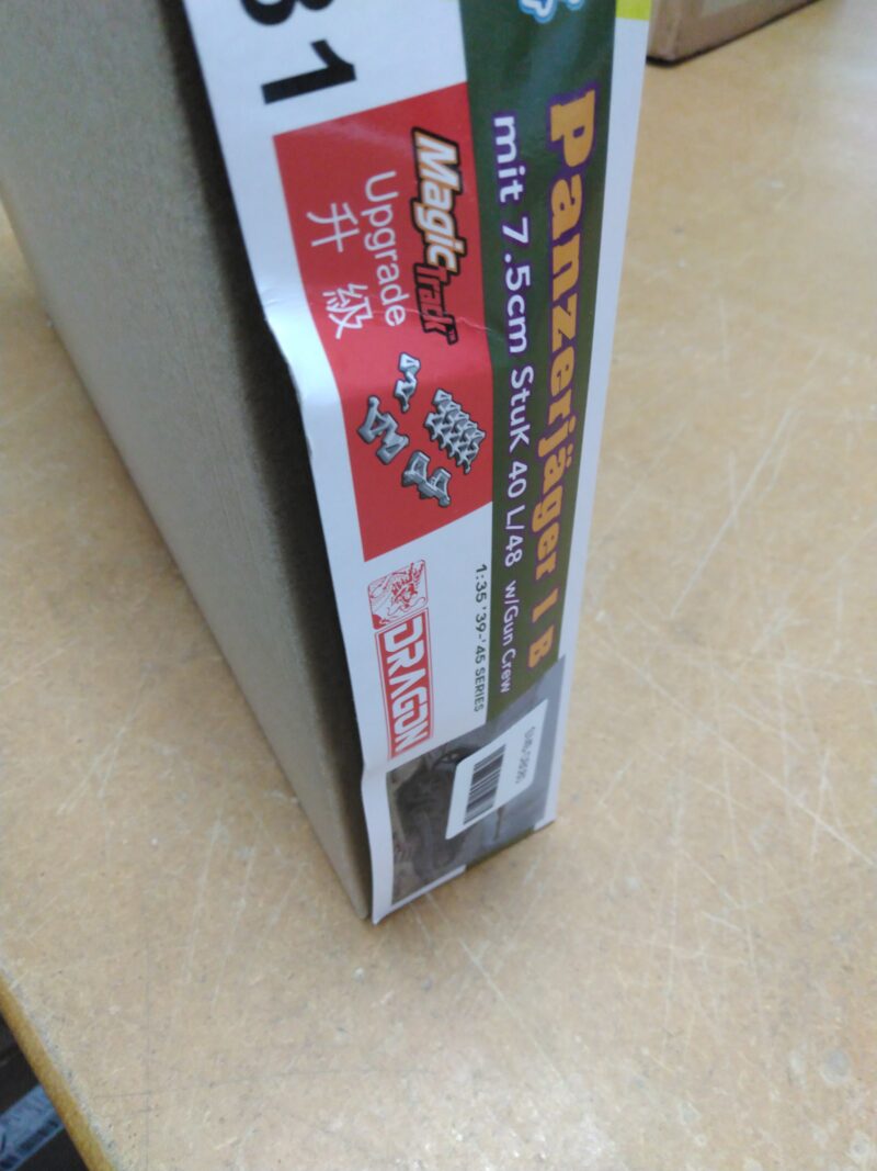 Dragon Panzerjager IB mit7.5cm StuK 40 L/48 with Gun Crew (1/35) 6781 *Damaged Box*