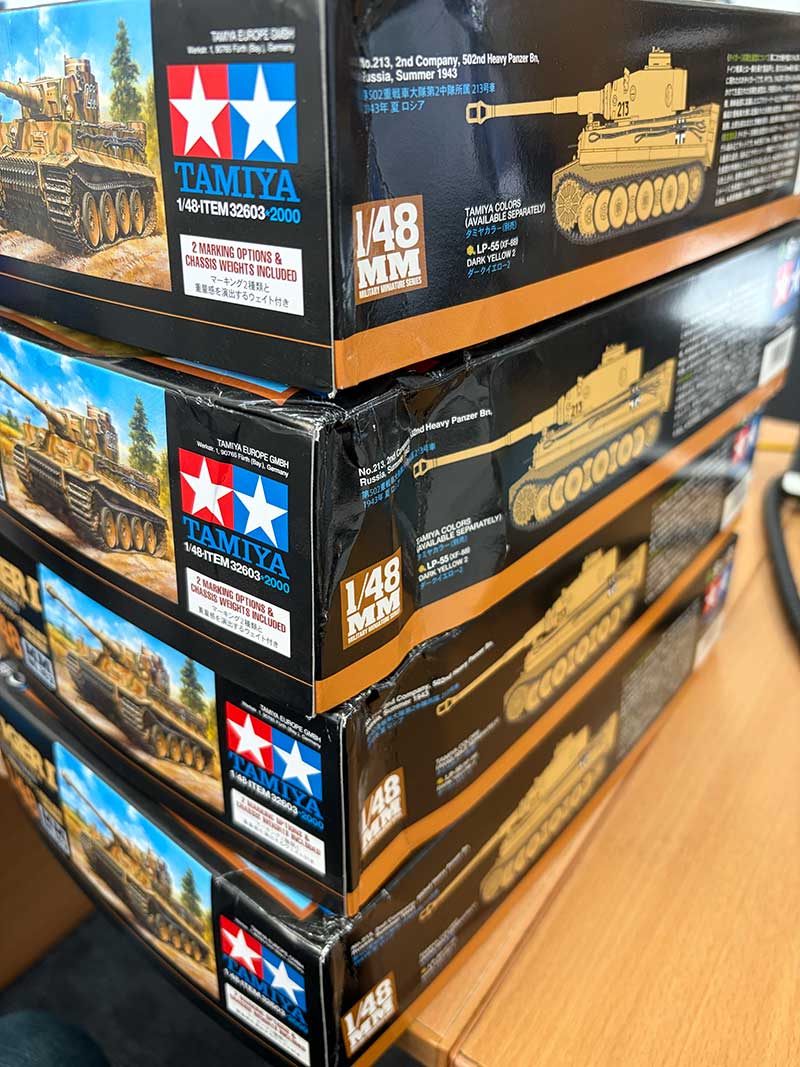 Tamiya German Heavy Tank Tiger I Early Production (1/48) 32603 *Damaged Box*