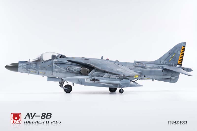 UMa Model AV-8B Harrier II PLUS VMA-542 "Tigers" Squadron (1/48) D1003