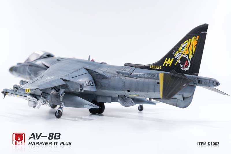 UMa Model AV-8B Harrier II PLUS VMA-542 "Tigers" Squadron (1/48) D1003