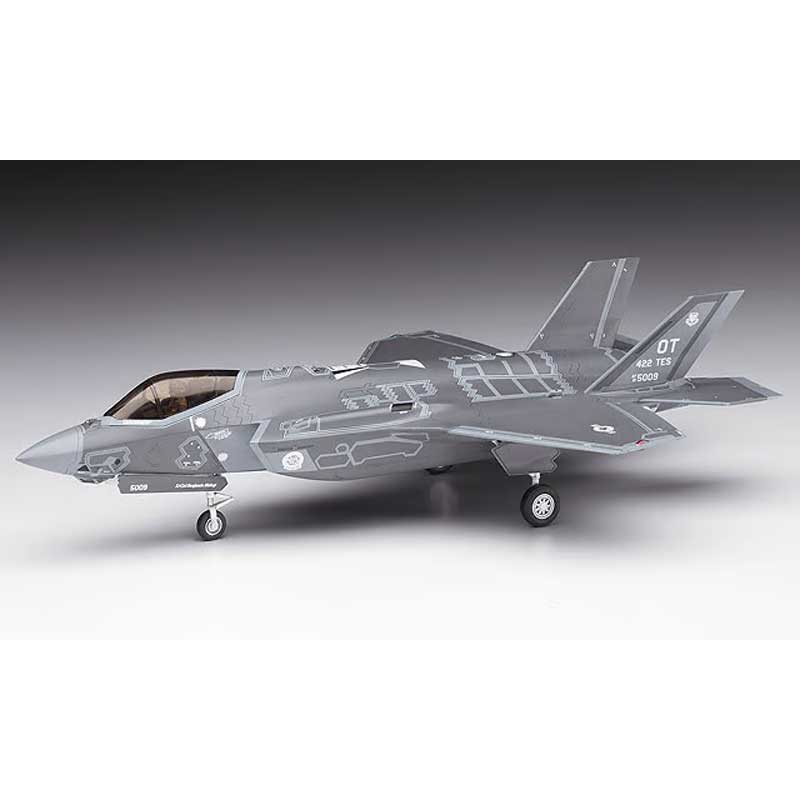 Alternative view of Hasegawa F-35A Lightning II U.S.A.F (1/72) HAE42
