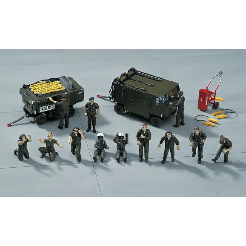 Hasegawa Aircraft In Action Series - US Ground Crew Set A 1/48 HAX484 additional image 2