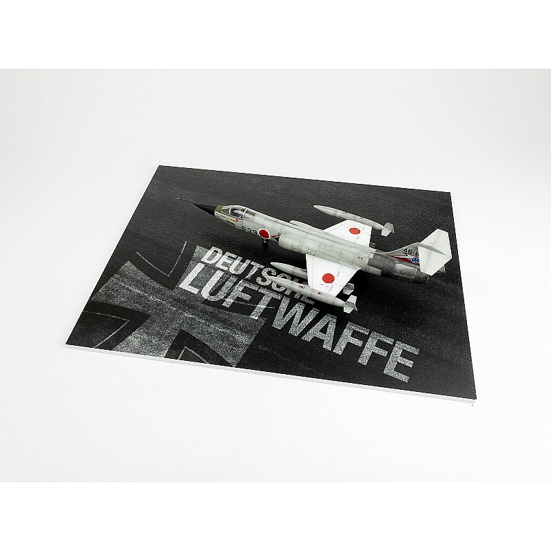 Red Fox Studio Asphalt Diorama Base - Germany 1/72 RFSDB-72033 additional image 3