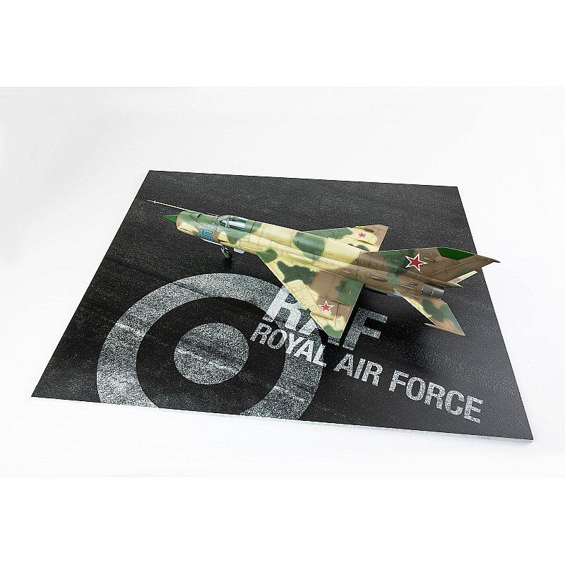 Red Fox Studio Asphalt Diorama Base - United Kingdom 1/48 RFSDB-48036 additional image 3