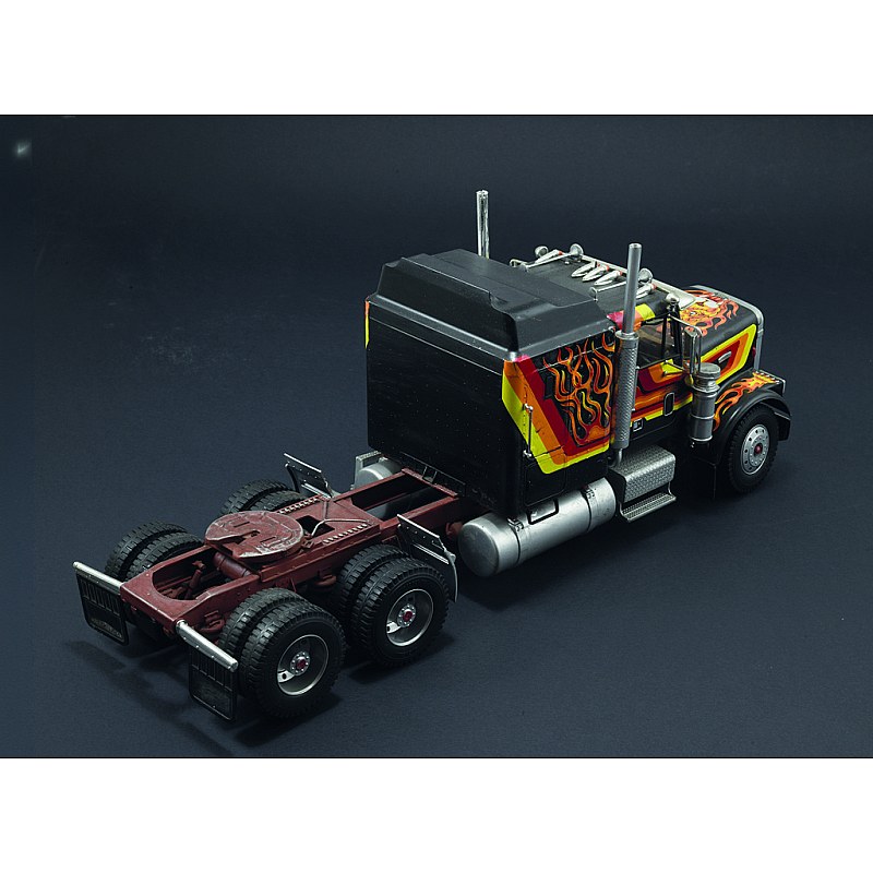 Italeri Freightliner Aerodyne Truck 1/24 90785 additional image 5