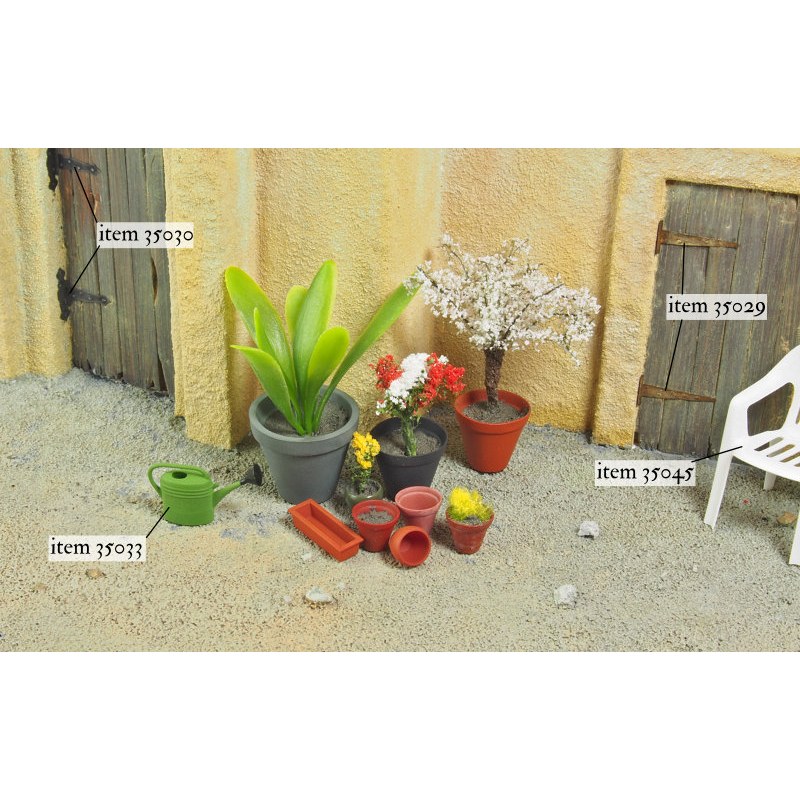 Matho Models Flower Pots 1/35 35043 additional image 2