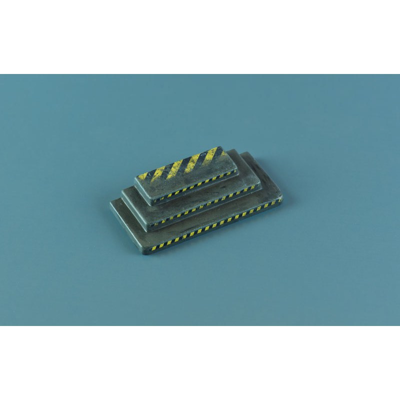 Matho Models Warning Floor Markings 1/35 35118 additional image 2