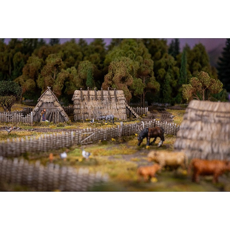 Victrix Dark Age Huts 28mm VXW015 additional image 5